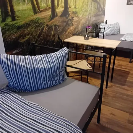 Stellas Monteurwohnungen * Crimmitschau