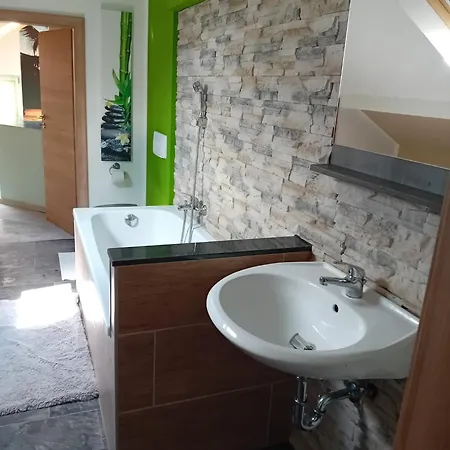 Stellas Monteurwohnungen * Crimmitschau