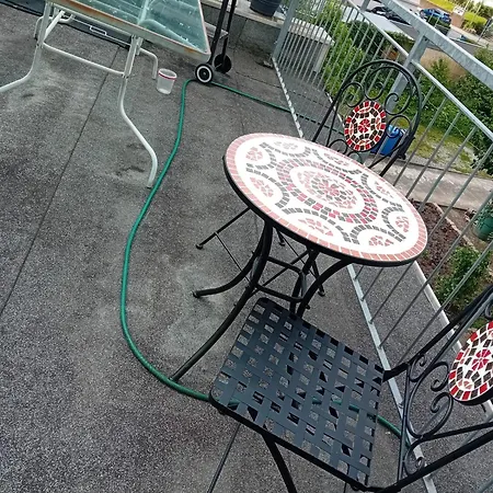 Stellas Monteurwohnungen Apartman *